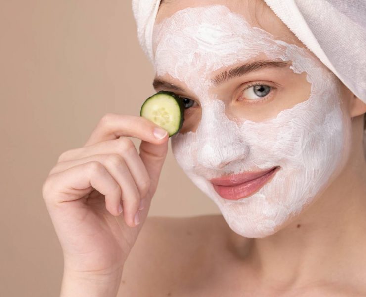 exfoliating-clay-scrub-face-mask