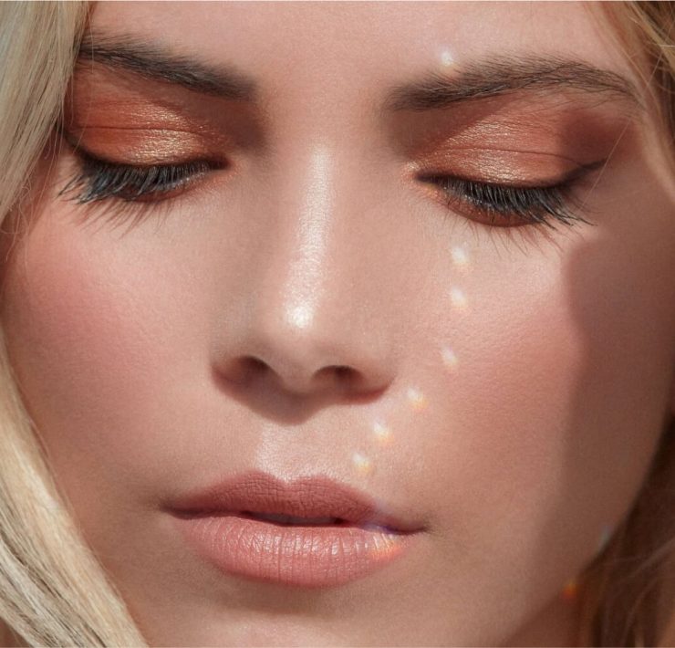 Woman wearing natural summer makeup