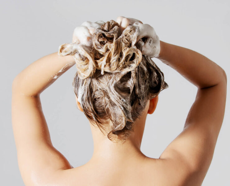 How to Properly Use Anti-Dandruff Shampoo